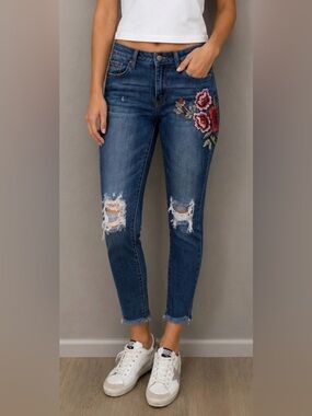 Boutique Jeans Nouvelle Mode Embroidered Boho Ankle Floral Patch Distressed